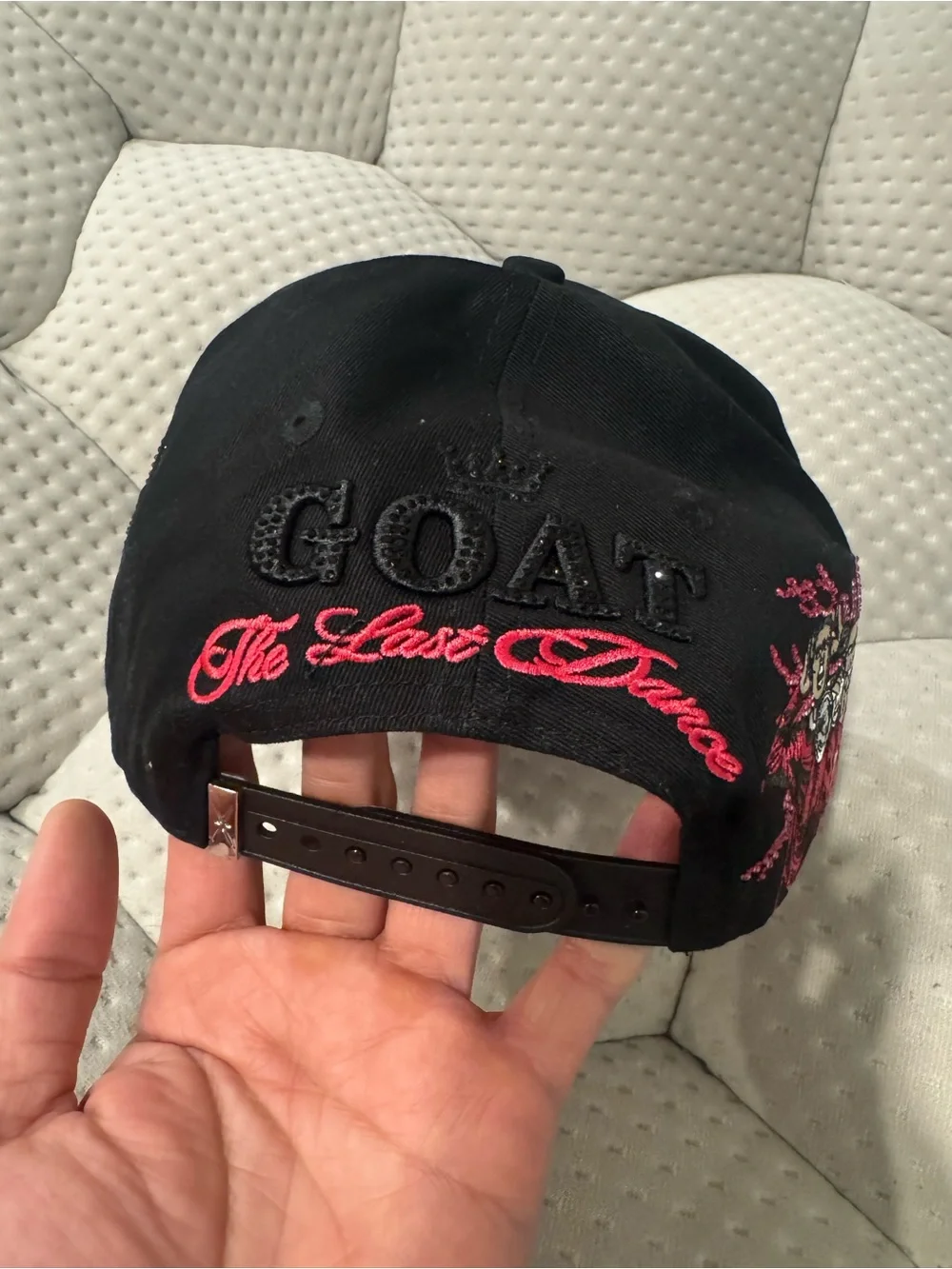 Black '7' Rhinestones Embellished Baseball Cap
